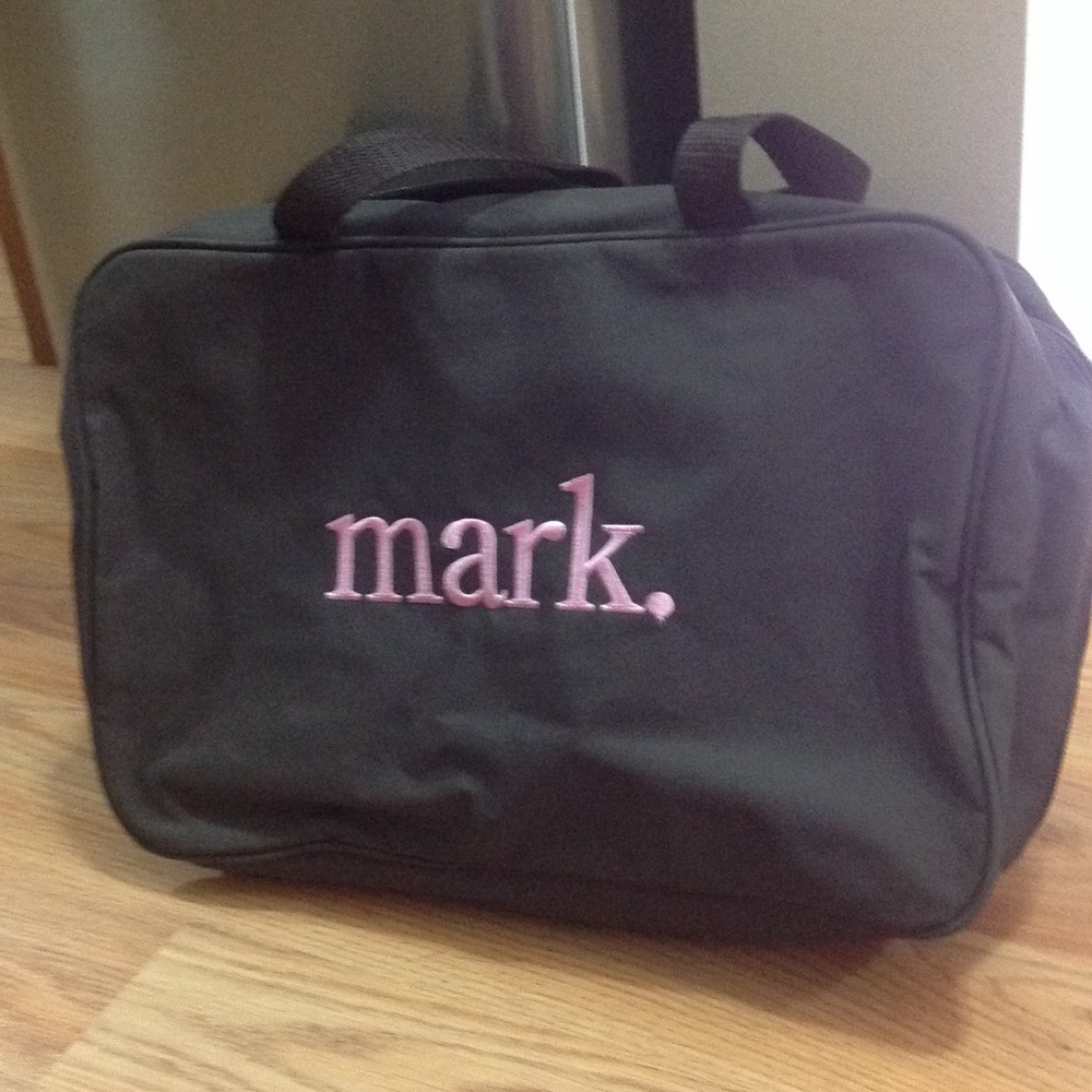 Brown mark travel bag